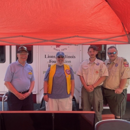 Doctor Kenneth Fried volunteering with the Lions Club